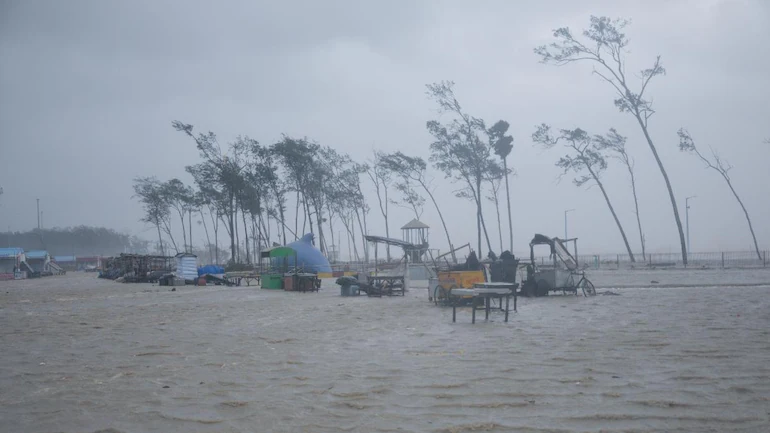 Cyclone Asani: Depression over BoB likely to intensify into cyclonic storm in next few hours!