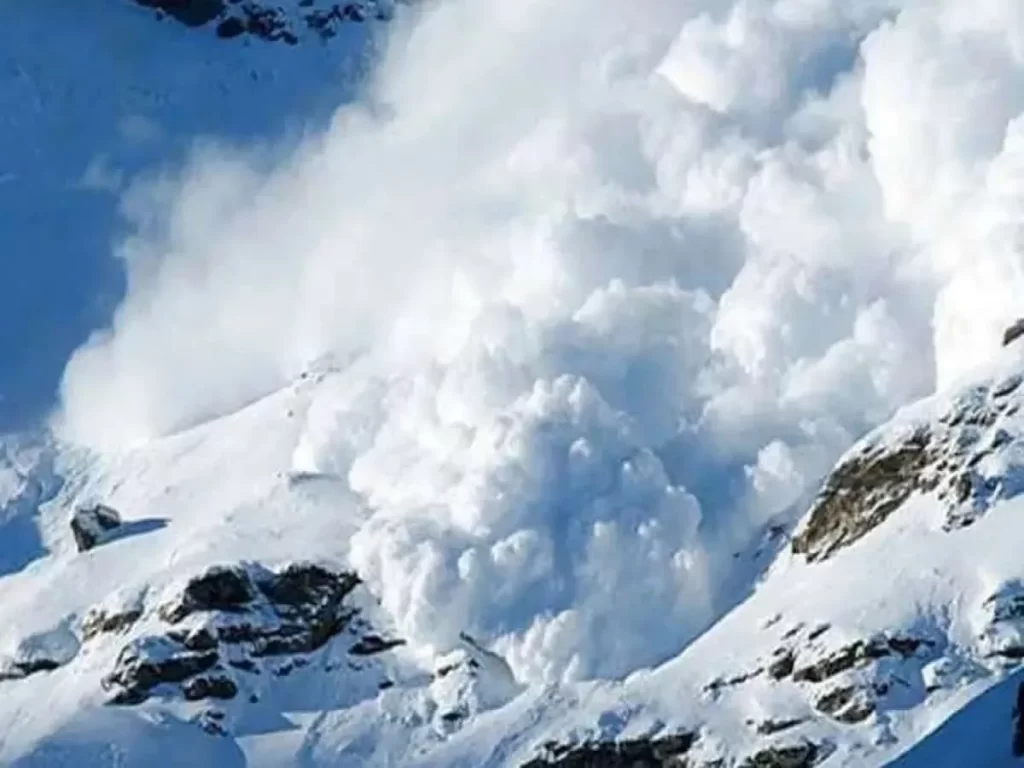 Four killed in avalanche in the French Alps